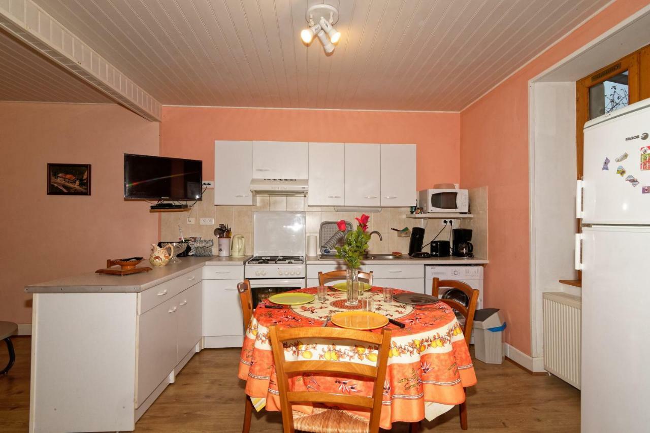 Gite De Sauviat 25 Chemin Du Grand Pacher Le Bourg De Sauviat 63120 Exterior foto