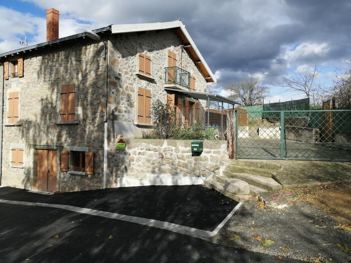 Gite De Sauviat 25 Chemin Du Grand Pacher Le Bourg De Sauviat 63120 Exterior foto